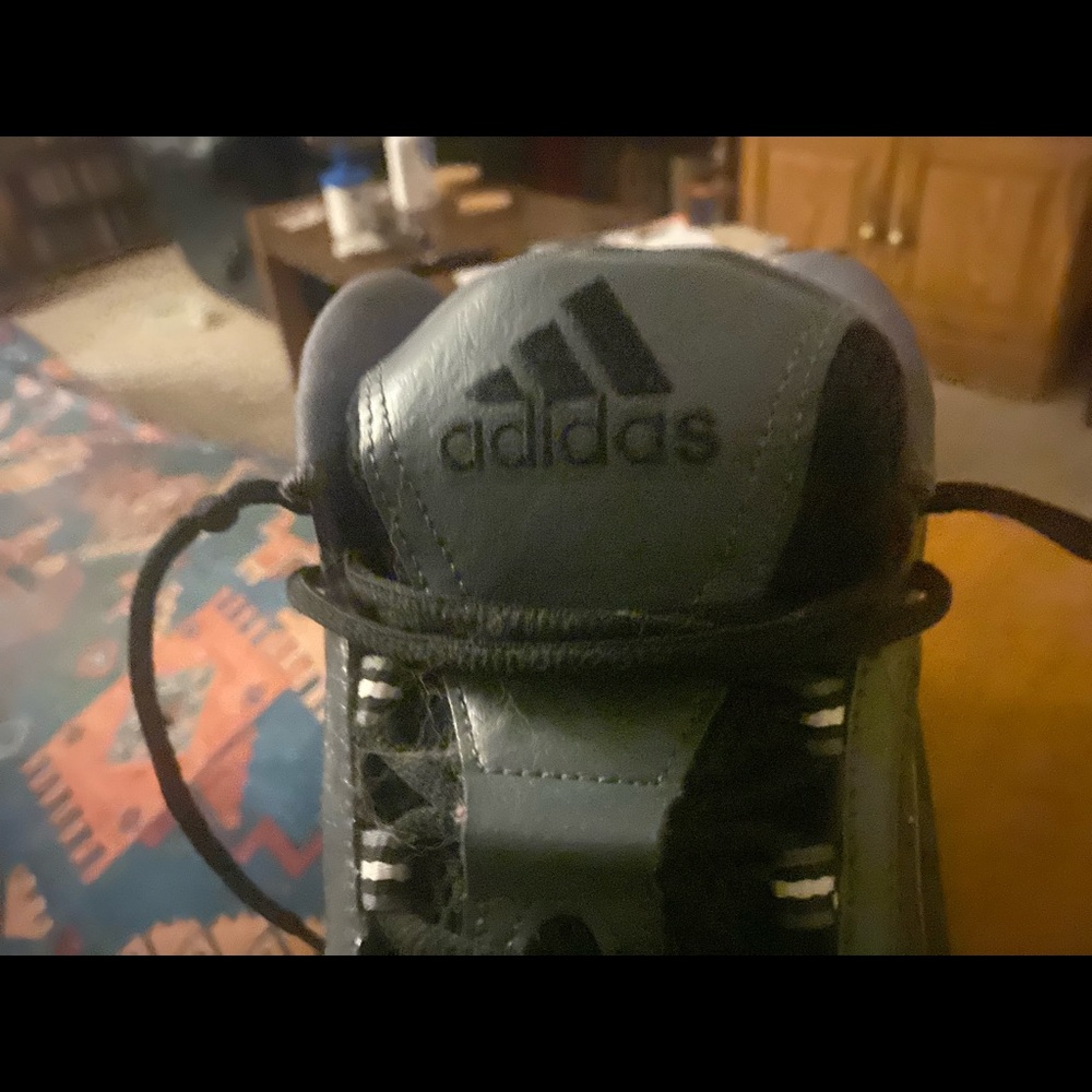 Size 11 1/2 grey and black adidas never worn - Picture 5 of 10